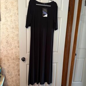 Attitudes by Renee Black Maxi Dress with Short Sleeves